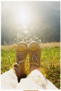 feet-in-the-sunshine